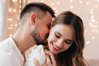 undulating kiss meaning